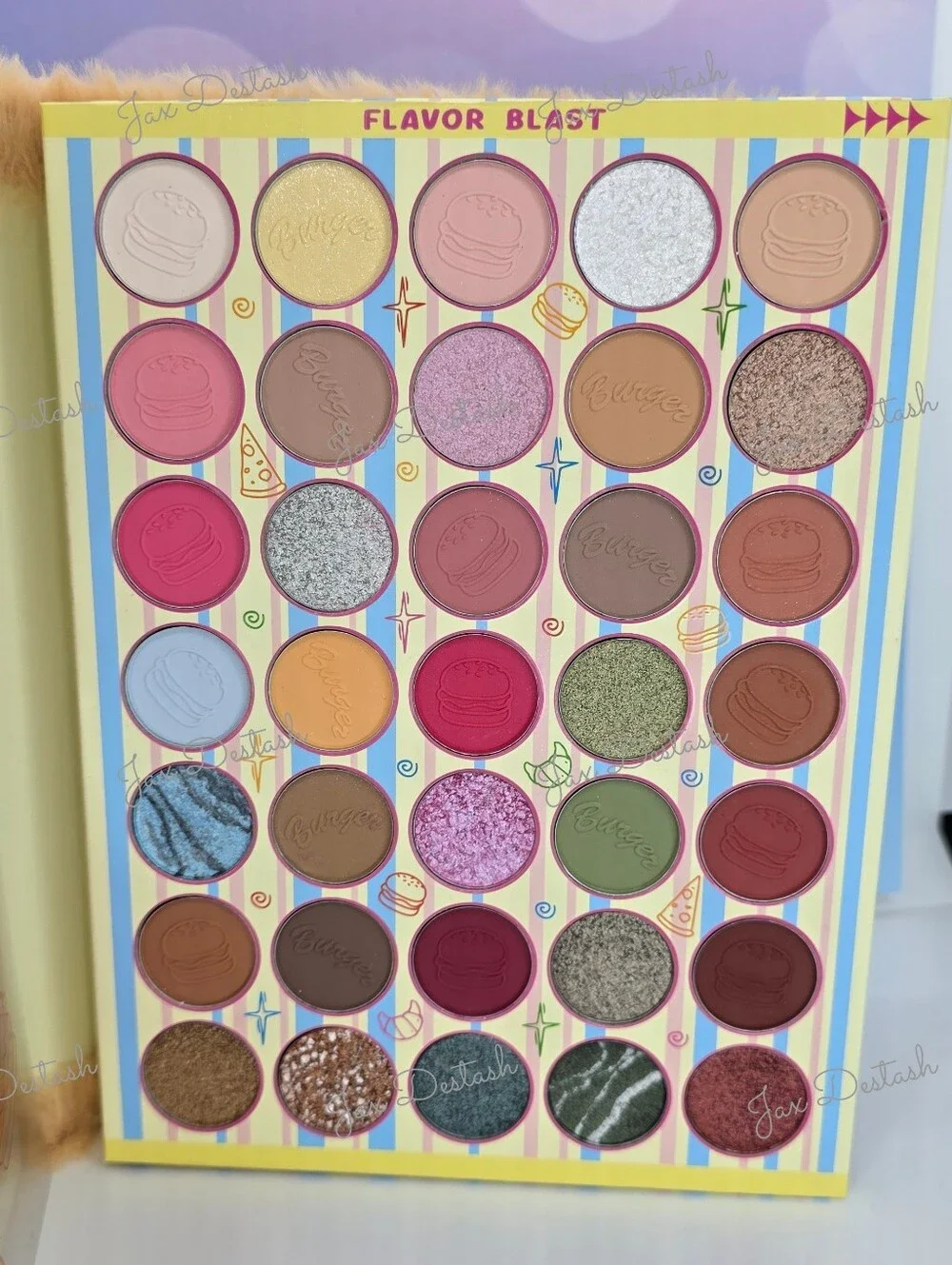 Kevin & Coco 'Tasty' Burger Eyeshadow & Face Palette